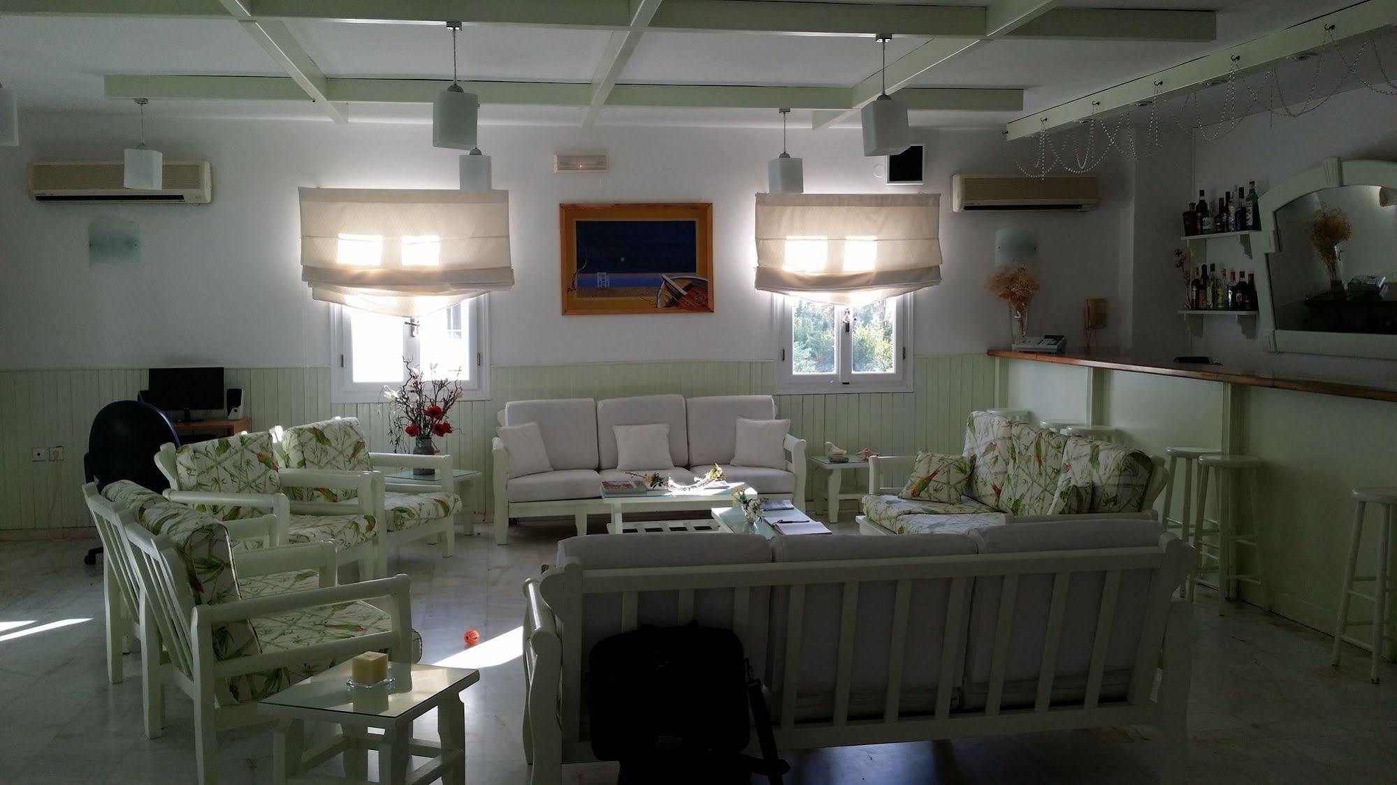 Panorama Hotel Парікія Екстер'єр фото